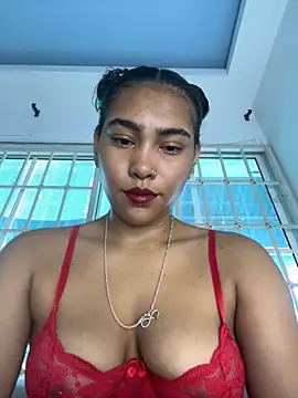 SophieD online show from 10-21-25, 01:45