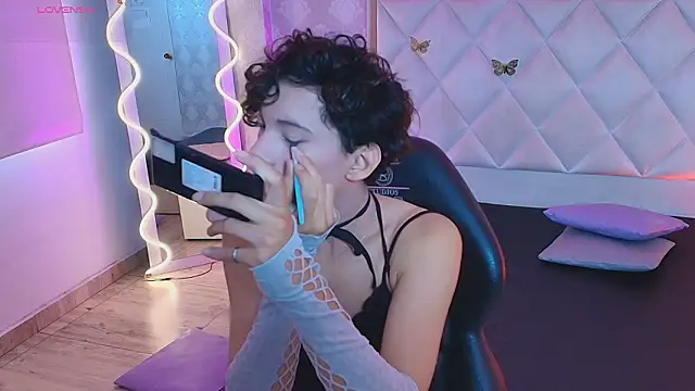 Chipi tay online show from 03-18-26, 07:17