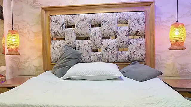 Snapshot of julyana_mendez chatting on 10-12-25, 07:35 julyana mendez online show from 10-12-25, 07:35