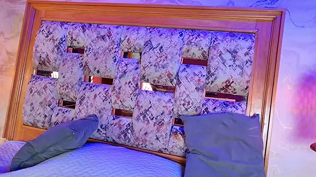 Snapshot of julyana_mendez chatting on 10-20-25, 07:25 julyana mendez online show from 10-20-25, 07:25