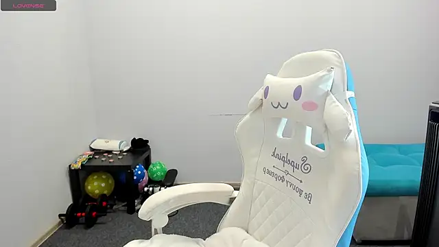 juliamurr 18 online show from 10-20-25, 01:28