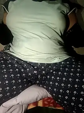 Snapshot of stomarr chatting on 03-10-26, 05:40 stomarr online show from 03-10-26, 05:40