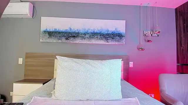  Ashly 77 online show from 10-26-25, 06:36