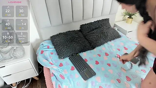 Snapshot of Katia_gh chatting on 11-07-25, 11:54 Katia gh online show from 11-07-25, 11:54