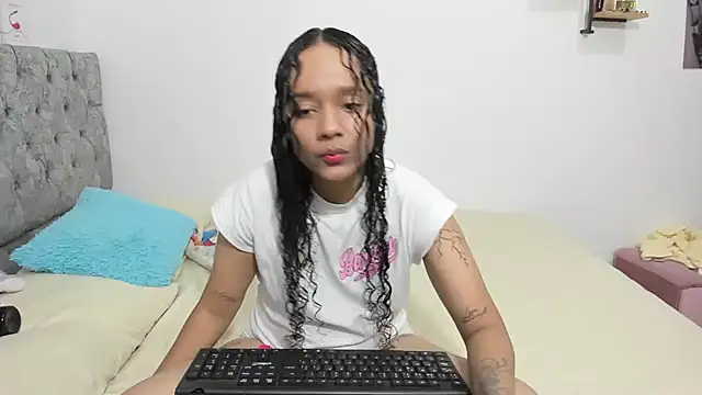 nay and aleja1 online show from 12-15-25, 02:05