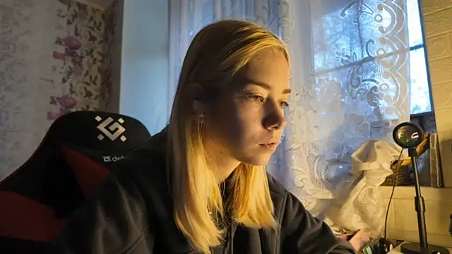 Witching Moon online show from 10-21-25, 07:31