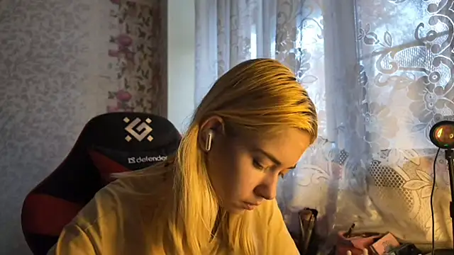 Witching Moon online show from 10-29-25, 07:54