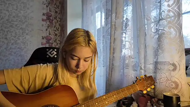 Witching Moon online show from 11-03-25, 07:20