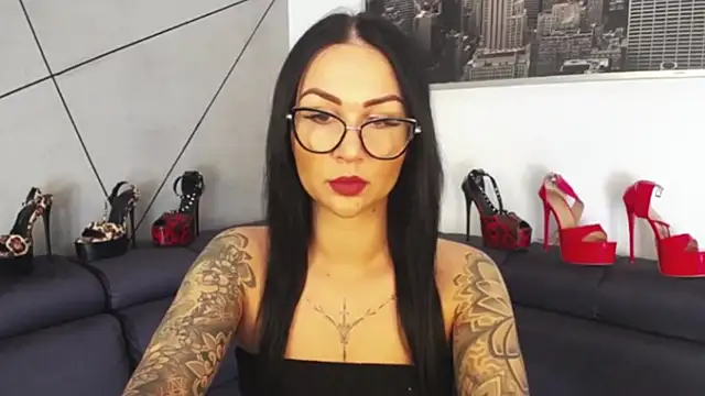Snapshot of Fayestrip chatting on 09-20-25, 02:40 Fayestrip online show from 09-20-25, 02:40
