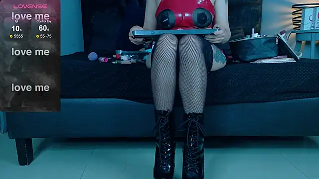 Snapshot of EvaSabath chatting on 03-20-26, 03:39 EvaSabath online show from 03-20-26, 03:39