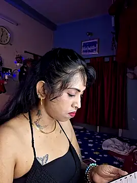 Love Beauty01 online show from 05-02-26, 06:35