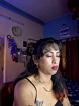 Love Beauty01 online show from 05-23-26, 05:06