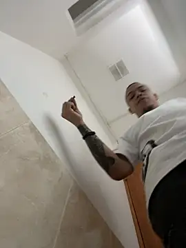 AlphaMasterXxx online show from 11-19-25, 02:17