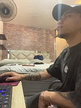 AlphaMasterXxx online show from 06-11-26, 02:53