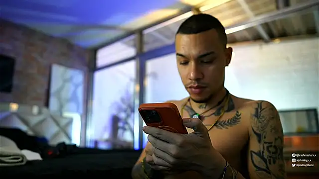 AlphaMasterXxx online show from 08-06-26, 12:23