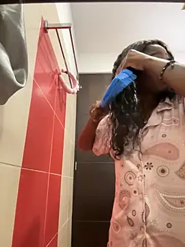 EmilyKisx online show from 10-08-25, 01:31