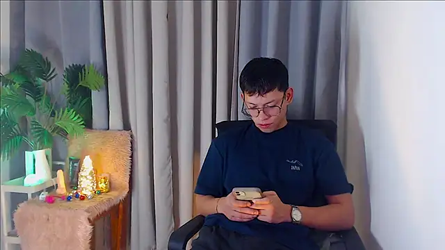 pinkcock froi2305 online show from 10-04-25, 02:26