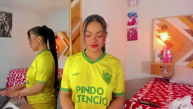 SoleneFontaine online show from 11-14-25, 11:42