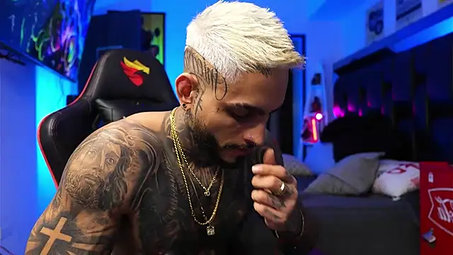 logan hugh8 online show from 01-17-26, 05:56