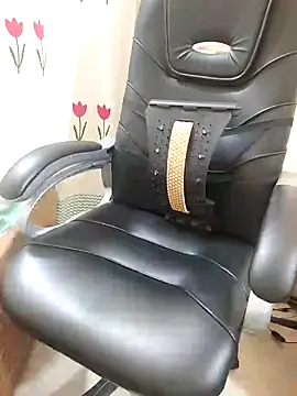 Nupur12s online show from 10-15-25, 05:18