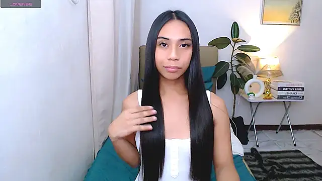 Snapshot of scarlet_smith7 chatting on 06-19-26, 01:32 scarlet smith7 online show from 06-19-26, 01:32