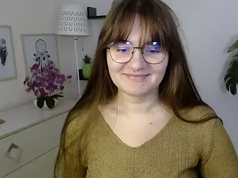 Julie Diamond online show from 11-10-25, 01:43