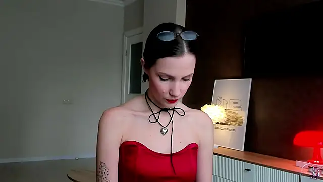 Snapshot of AdeleShinemm chatting on 10-23-25, 04:01 AdeleShinemm online show from 10-23-25, 04:01