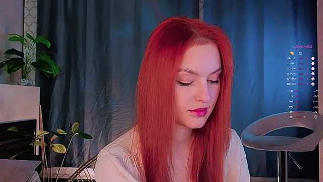 Snapshot of GildedKitten chatting on 11-07-25, 06:30 GildedKitten online show from 11-07-25, 06:30