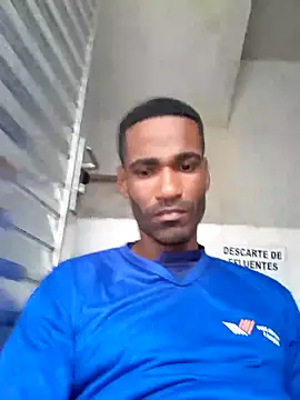 Snapshot of negrobrazil92 chatting on 10-13-25, 01:22 negrobrazil92 online show from 10-13-25, 01:22