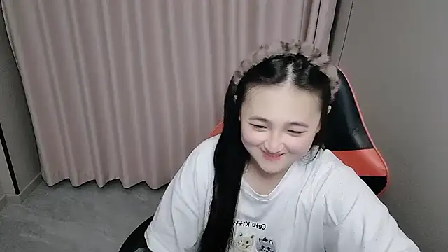 Snapshot of xxz98 chatting on 05-08-26, 01:27 xxz98 online show from 05-08-26, 01:27