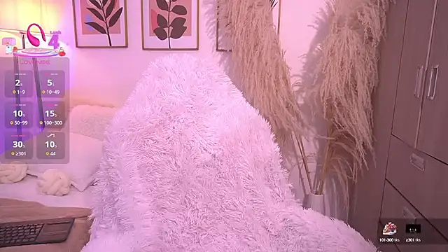 Snapshot of Emyroberts chatting on 09-12-25, 03:28 Emyroberts online show from 09-12-25, 03:28