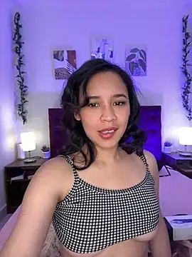 Esmeraldagh  online show from 09-13-25, 01:33