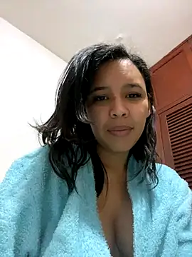 Esmeraldagh  online show from 09-14-25, 03:00