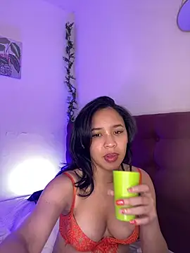 Esmeraldagh  online show from 09-20-25, 03:35