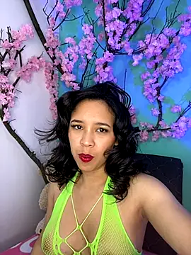 Esmeraldagh  online show from 10-03-25, 10:56