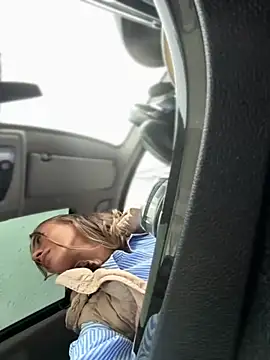  JessyRey  online show from 10-09-25, 08:12