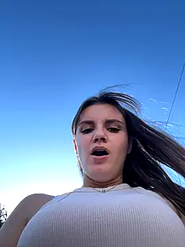 Snapshot of Stefaniyka chatting on 09-21-25, 01:46 Stefaniyka online show from 09-21-25, 01:46