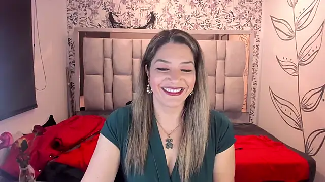 Chanel  Rose   online show from 09-21-25, 04:36