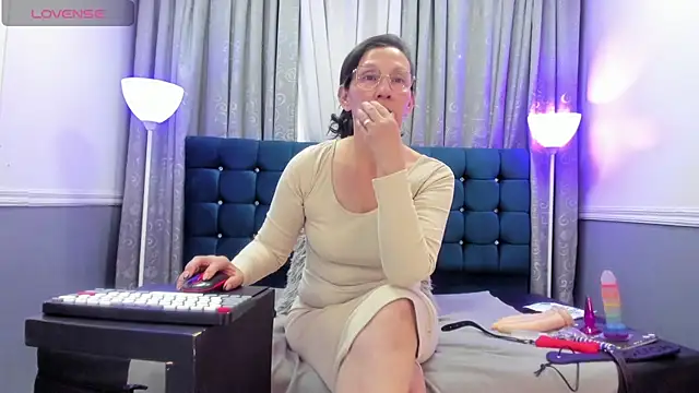 Oriana Jhonson online show from 06-26-26, 12:26