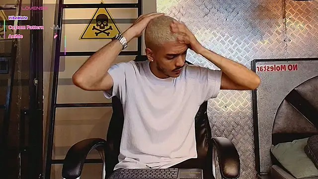 MarcusRain  online show from 10-06-25, 03:37