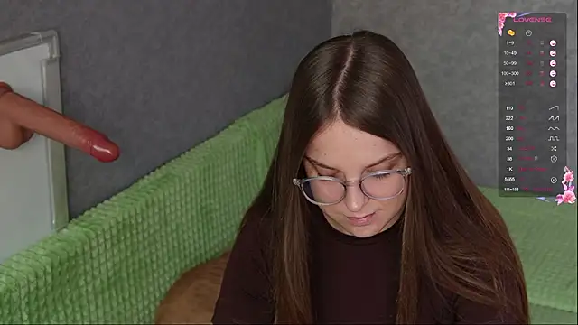 Snapshot of Violetwin chatting on 03-07-26, 10:12 Violetwin online show from 03-07-26, 10:12