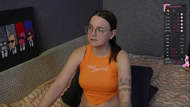 Snapshot of Violetwin chatting on 03-31-26, 02:17 Violetwin online show from 03-31-26, 02:17