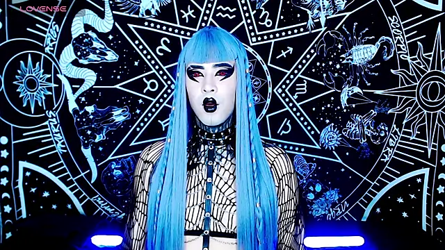 naomi satan online show from 09-10-25, 12:32