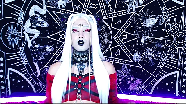 Snapshot of naomi_satan chatting on 04-06-26, 10:33 naomi satan online show from 04-06-26, 10:33