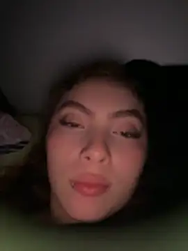 Snapshot of Samantha_2190 chatting on 10-15-25, 04:34 Samantha 2190 online show from 10-15-25, 04:34