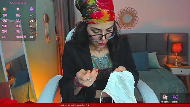 Snapshot of Esmeralda_CO chatting on 03-11-26, 05:08 Esmeralda CO online show from 03-11-26, 05:08