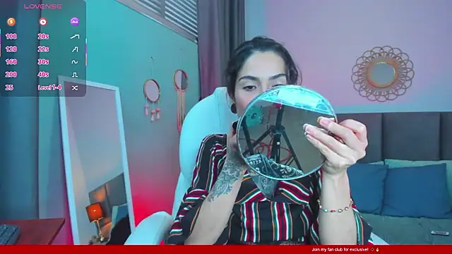 Snapshot of Esmeralda_CO chatting on 03-12-26, 01:28 Esmeralda CO online show from 03-12-26, 01:28