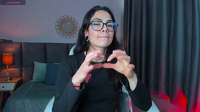 Snapshot of Esmeralda_CO chatting on 03-13-26, 02:23 Esmeralda CO online show from 03-13-26, 02:23