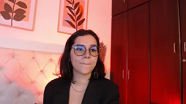 Snapshot of barbyehot chatting on 09-12-25, 10:43 barbyehot online show from 09-12-25, 10:43