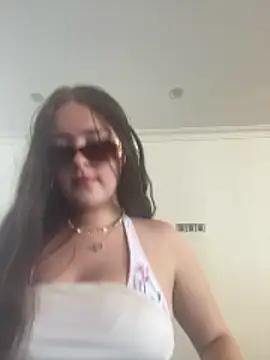 cherryrosealiee online show from 02-12-26, 05:57